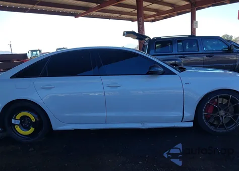 2017 Audi S6 4.0T Premium Plus z USA, uszkodzony, nr VIN WAUHFAFC7HN066890